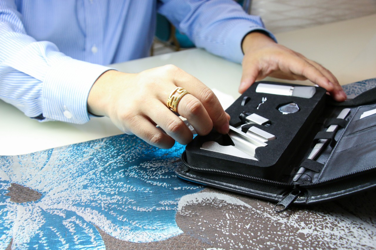 不要小看非漂IT男，他可能会进化成珠宝老板