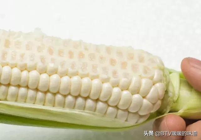 新鲜玉米甜糯生吃,没见过的玉米吃法吃一次就上瘾
