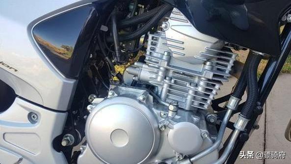 2020款雅马哈天剑王250电喷顶配,雅马哈天剑王250摩托是电喷的吗