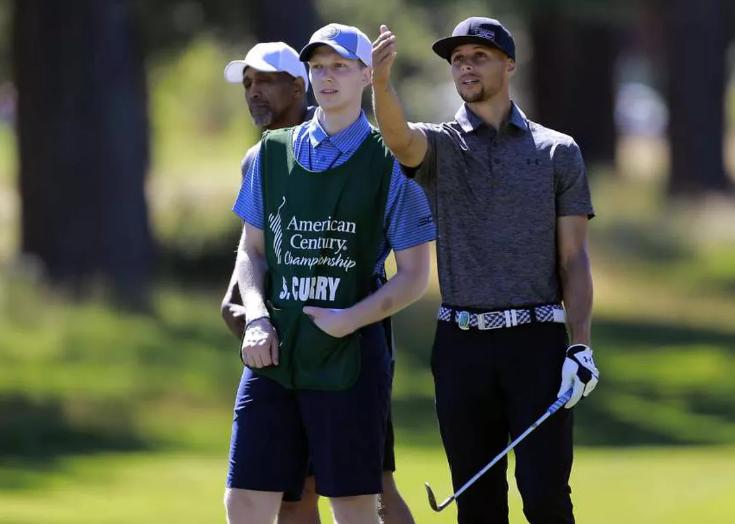 投篮时应该盯着球还是看着筐？这或是NBA历史上最易被忽视的难题