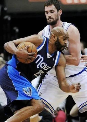 乐福拥有完美的内线技术,乐福13-14赛季是不是东部第一内线