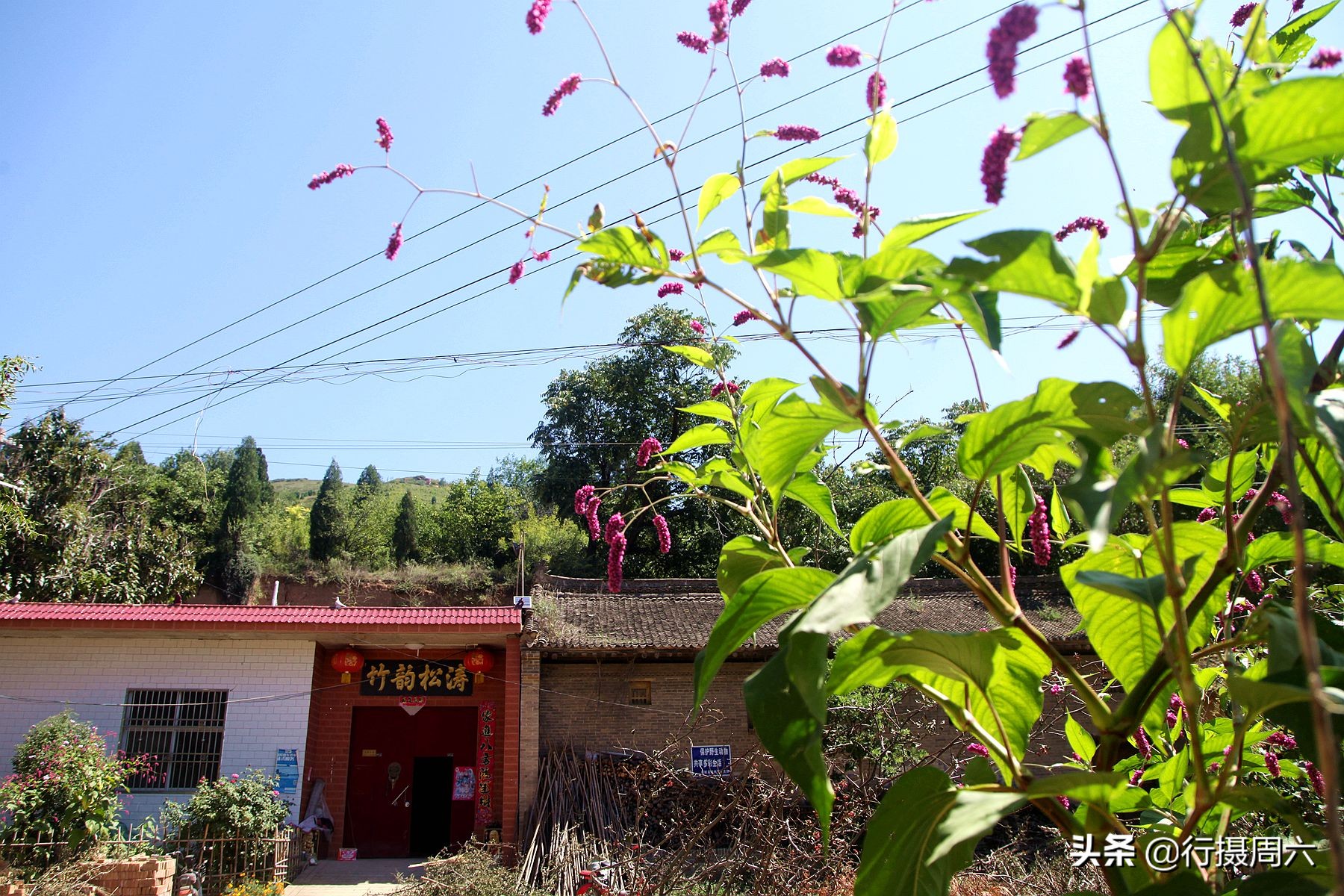 山村大姐花30元建成淋浴房，洗澡方便实用不花钱，看是啥样