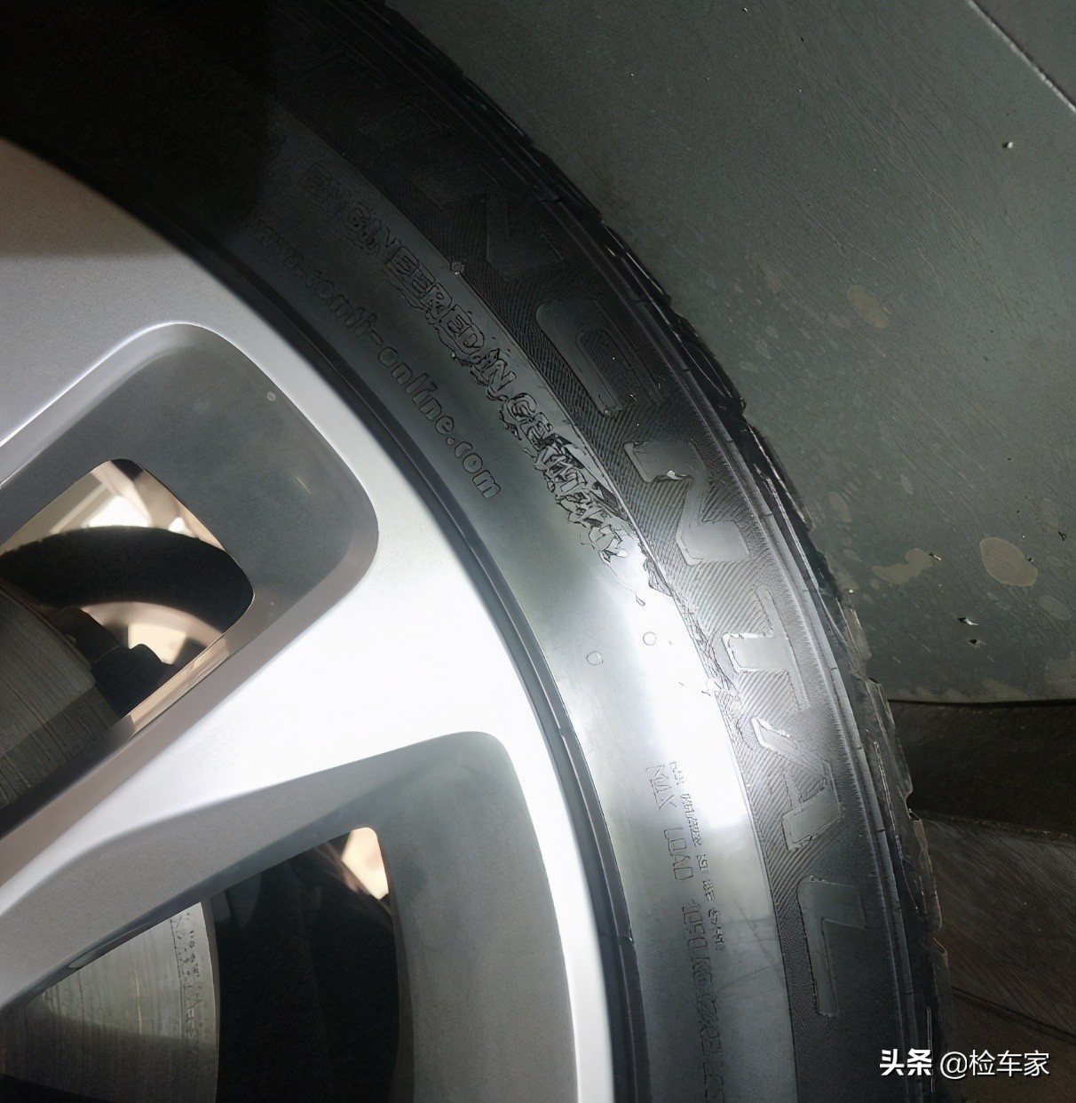 经典款大切诺基越野车,大切诺基越野最好的车型