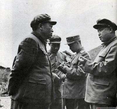 1952年彭德怀应邀到莫斯科,斯大林第一次见他竟久久说不出话