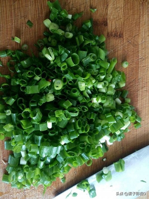 要想鱼肉香就用铁锅炖,铁锅炖鱼怎么鱼肉不散