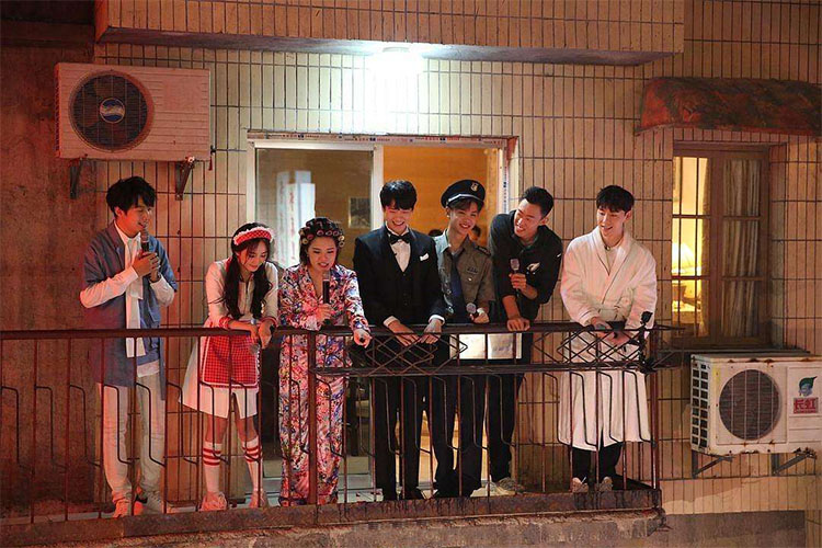 邓伦衣服越穿越便宜?还不是因为《密逃》jio碎了赞助商的皮带