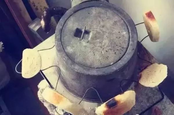 小时候没有暖气过冬视频,小时候没有空调的夏天都怎么过