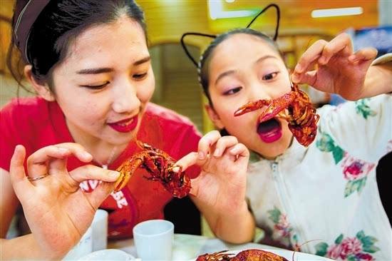 5种食物易含寄生虫最好不要生吃,4种食物不要让小孩吃影响智力