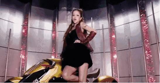 41岁未婚生子、发福被嘲巅峰不再？滨崎步女王才不止是爽文大女主