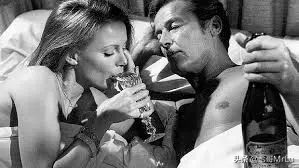 007史上最全酒单：撩妹，还得看《007》，因为哥喝的不是酒，是情