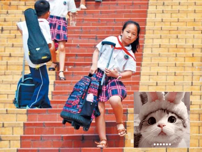 家长为什么会给孩子背书包,家长该不该帮孩子背书包