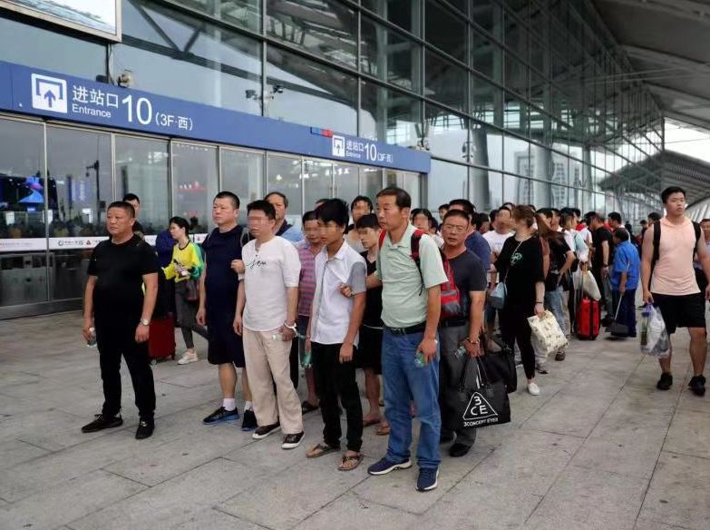 迪拜的奢侈品是正品吗,两千万的奢侈品竟然全是假的