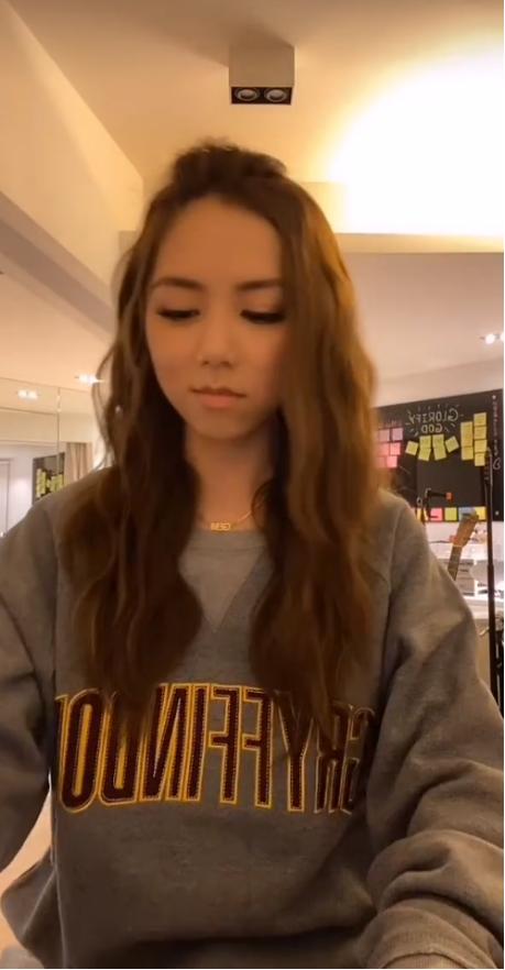 邓紫棋演唱会大波浪,黑色大波浪邓紫棋