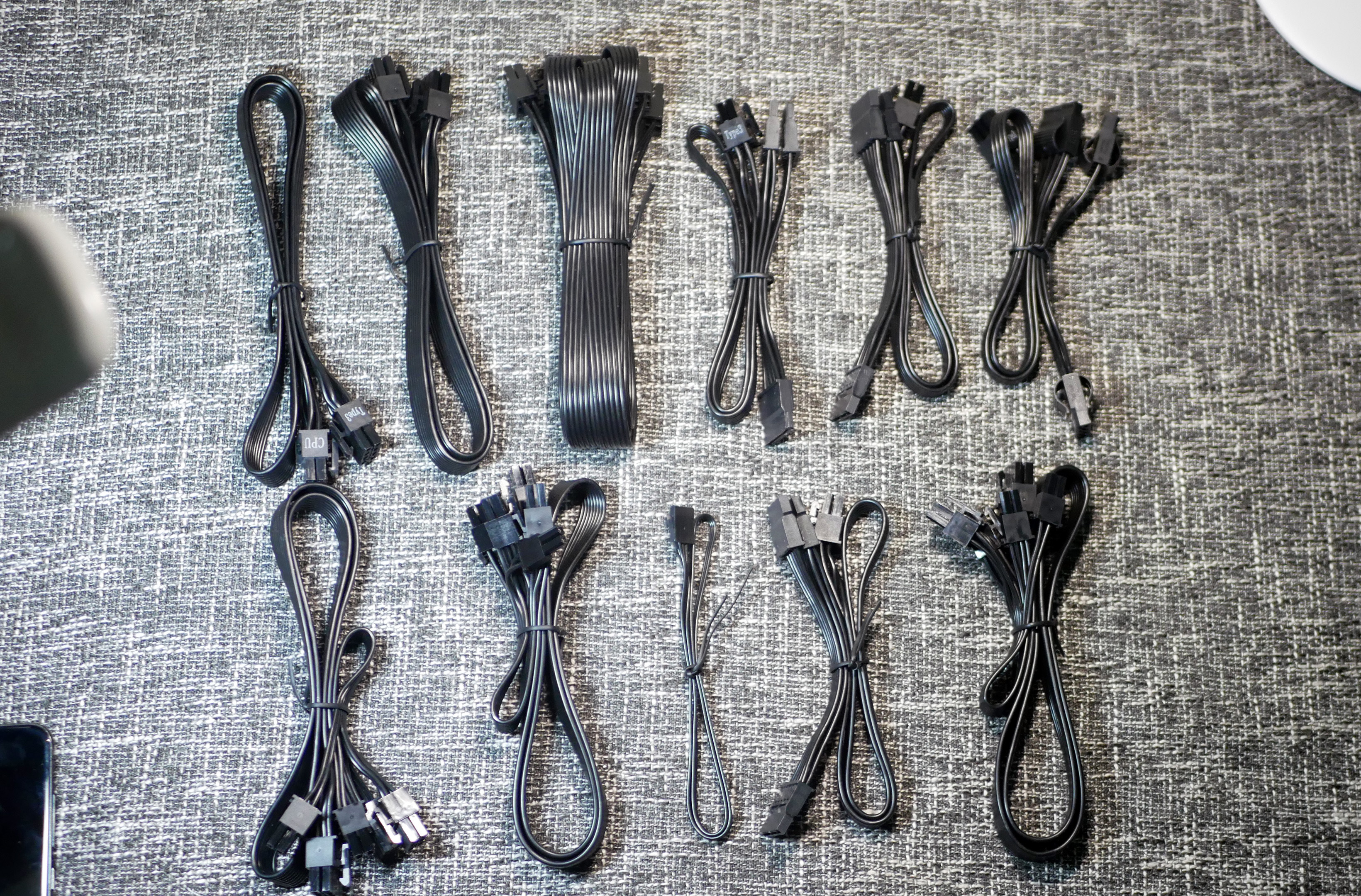 RGB机箱怎么玩？电铠DK104、650W超级巨龙S6模组电源体验