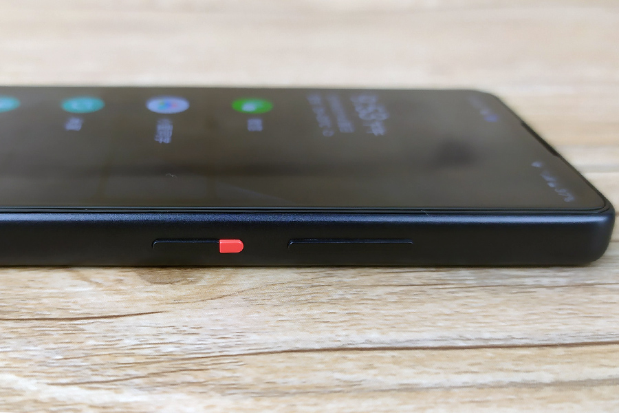 多亲Qin2Pro手机值得买吗？定制系统，智能遥控，降价到589元