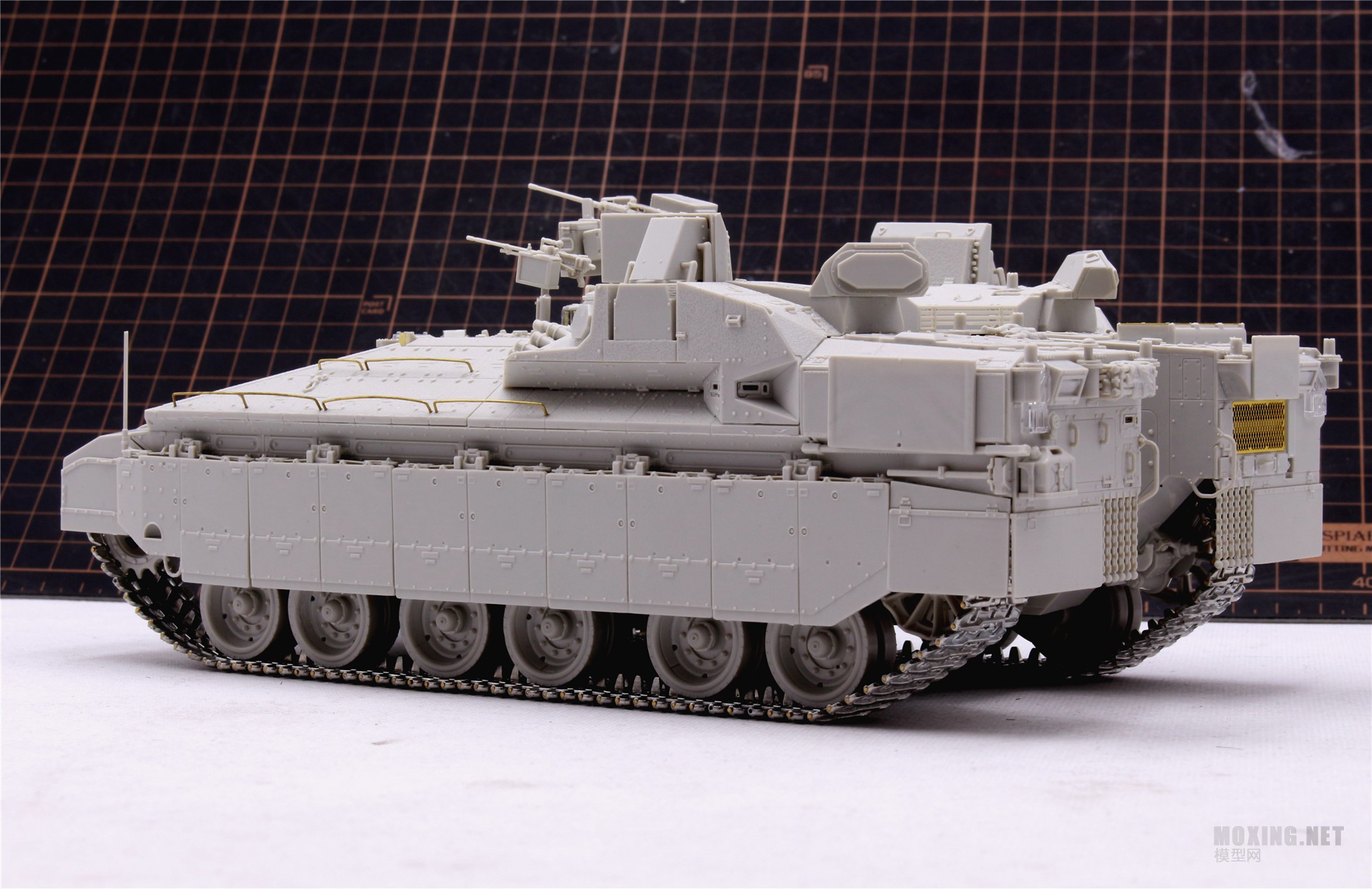 MENG,SS-018-1/35以色列“雌虎”重型装甲运输车-简介与开盒