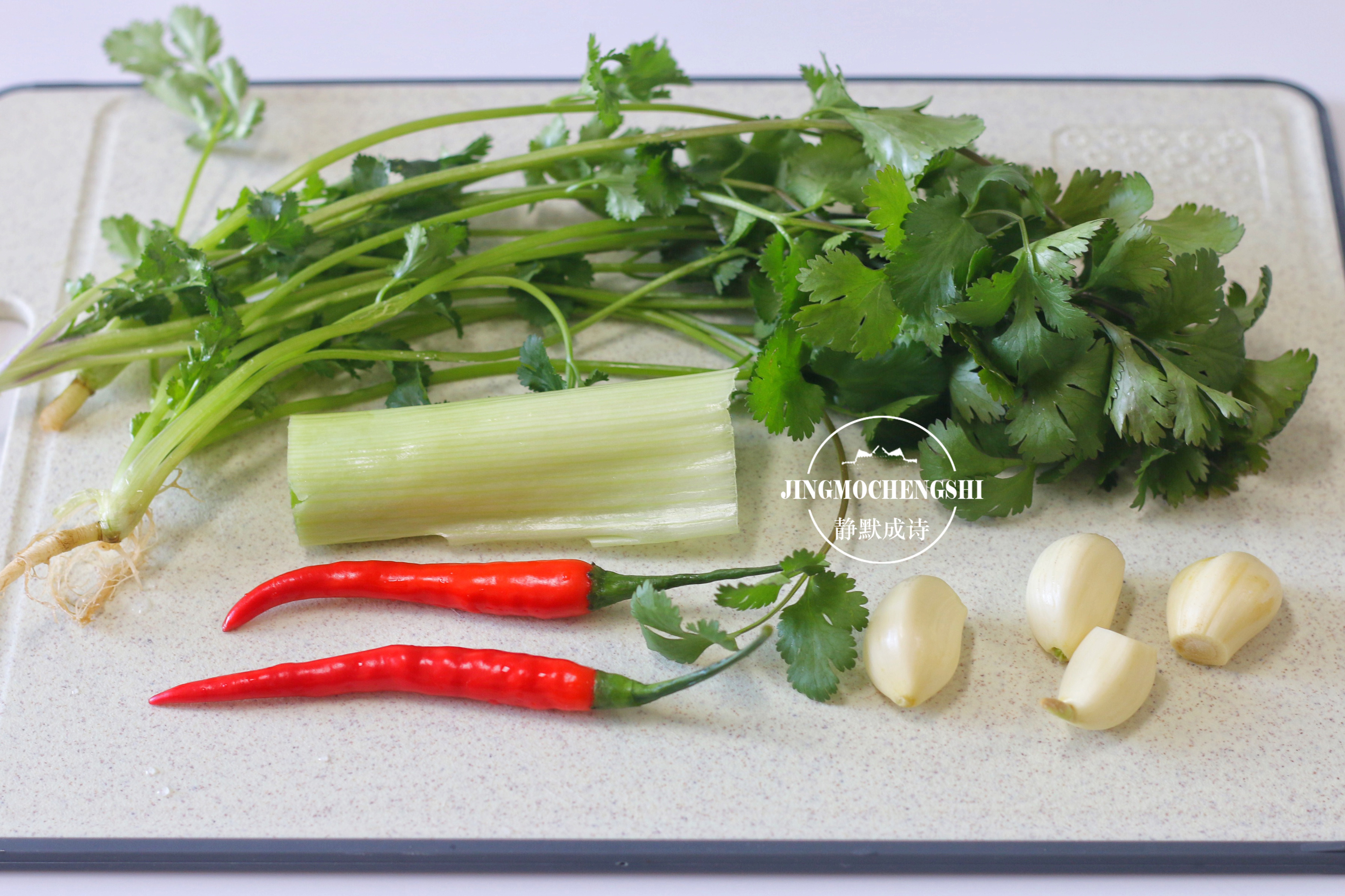 教你做万能蘸料,凉拌菜火锅干碟蘸料怎么调才好吃