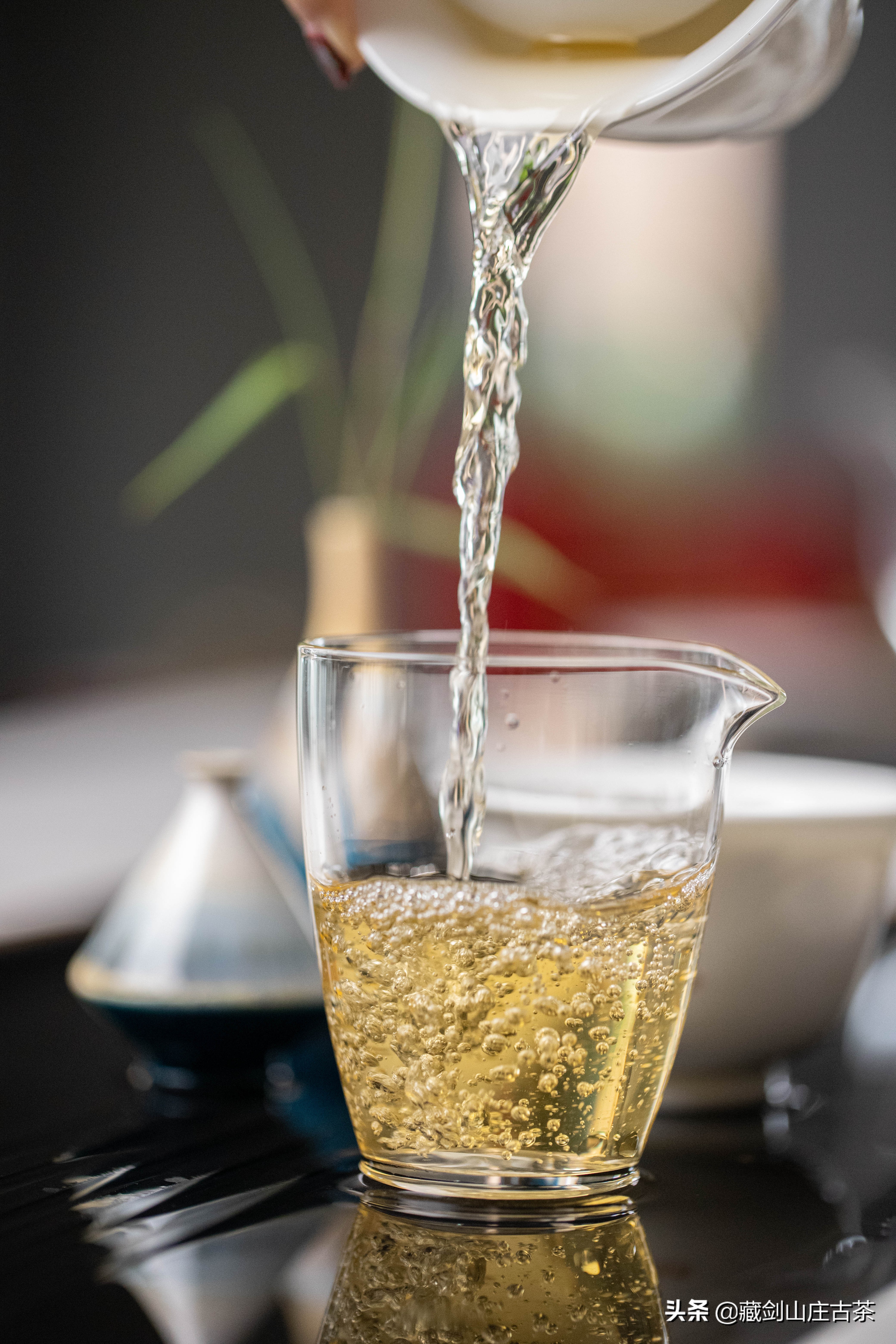 普洱茶喝完嘴巴一直回甘生津,普洱茶回甘生津怎么形容