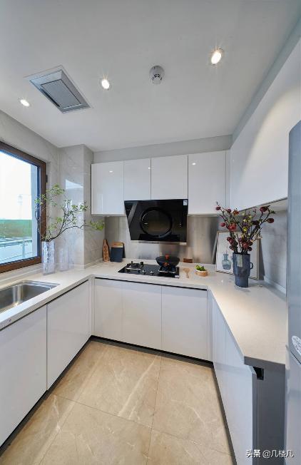 大连万达体育新城分析,严选探店大连