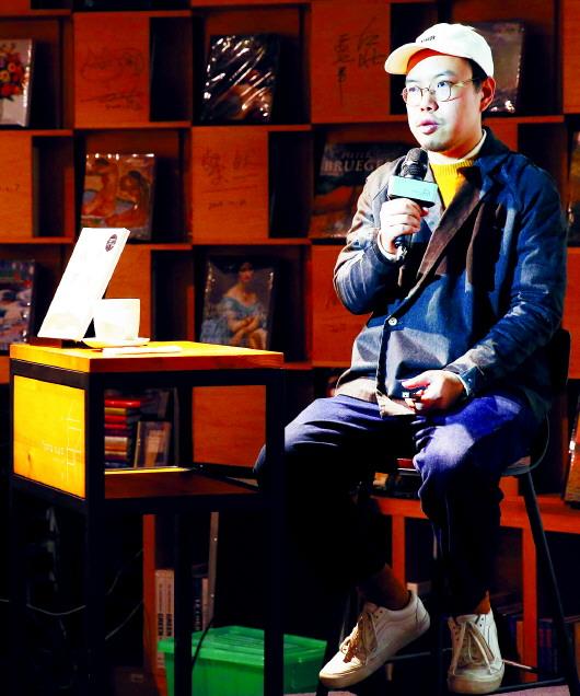 那些弯路和不自由，才成就了更自由和特别的你