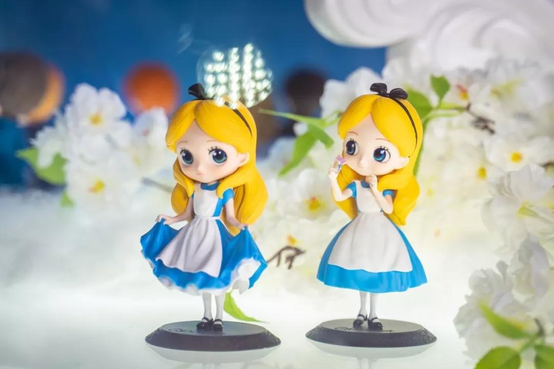 为了让你过好圣诞,他们把全世界搬进了购物中心