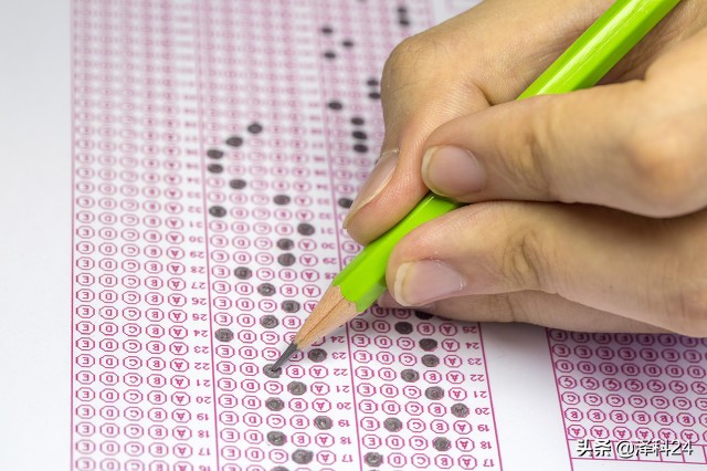 广东第二师范学院怎么进校门,广东第二师范学院有中专读吗