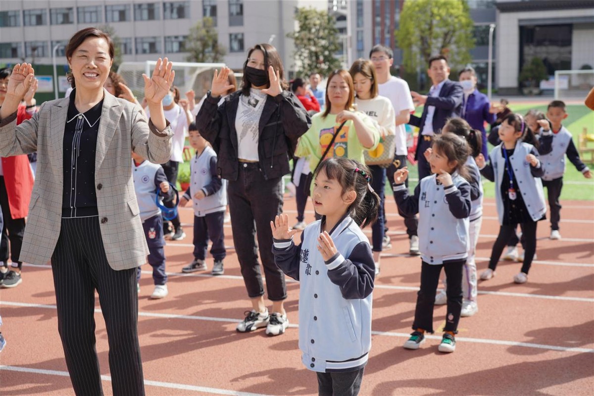 我的童年我做主简笔画图文,亲子diy手绘涂鸦暖场活动