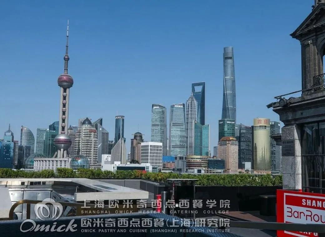 毕业生潘澄弘|在外滩十八号工作，是什么样的体验？