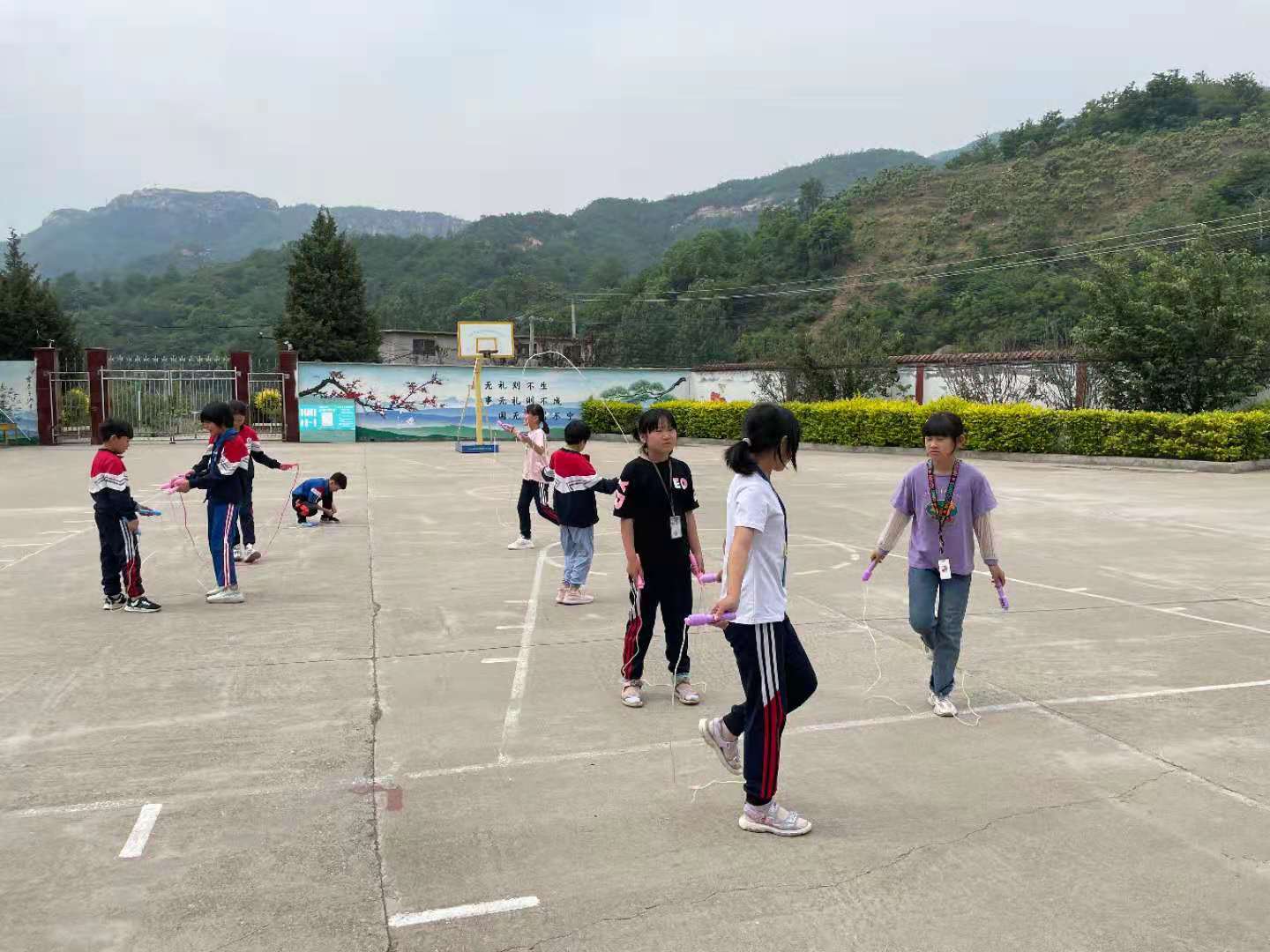 悦目眼科关爱青少年视力——走进新开博深希望小学