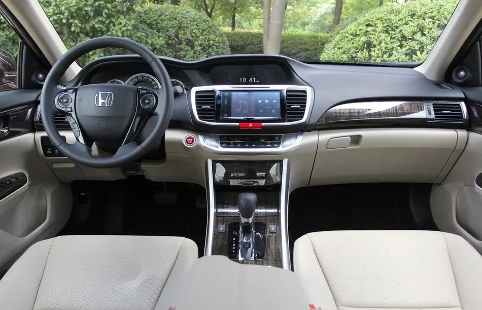 十代半代雅阁推荐哪款,十代雅阁哪一款比较好