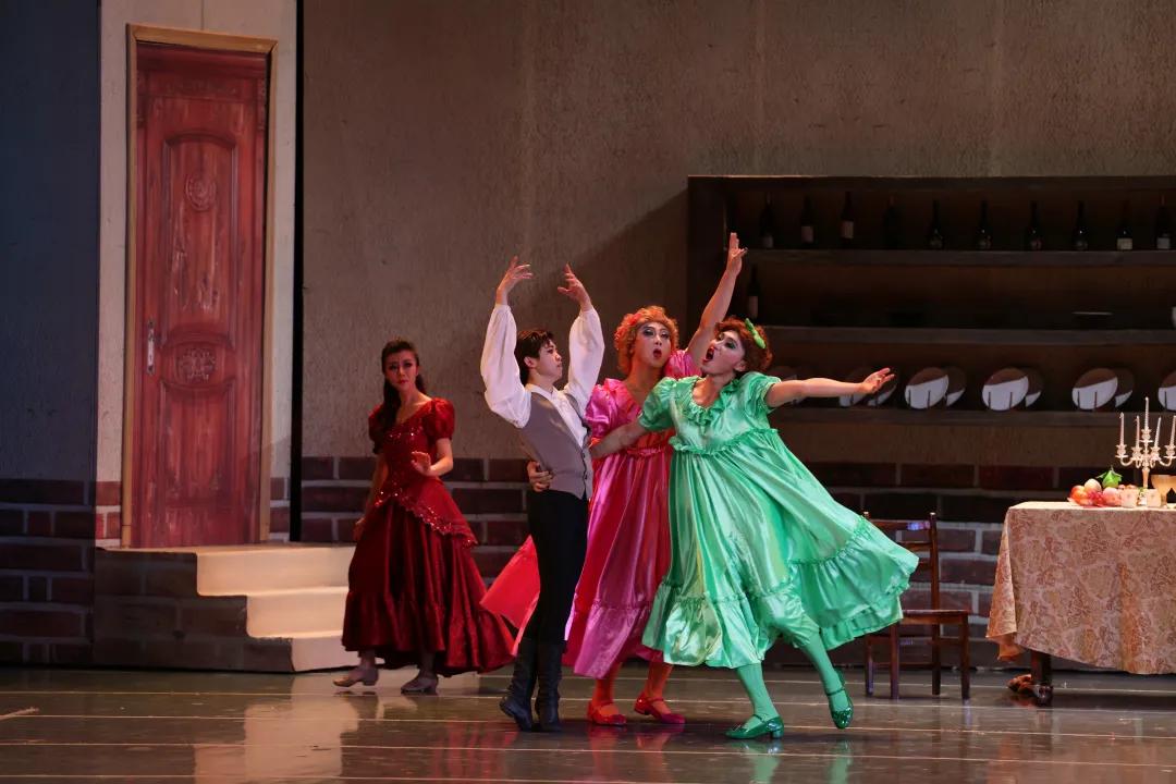 灰姑娘芭蕾舞剧赏析,灰姑娘芭蕾英国皇家舞剧