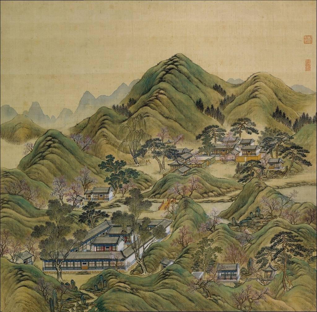 余晖映照出娇艳的晚霞,余晖映衬下美景