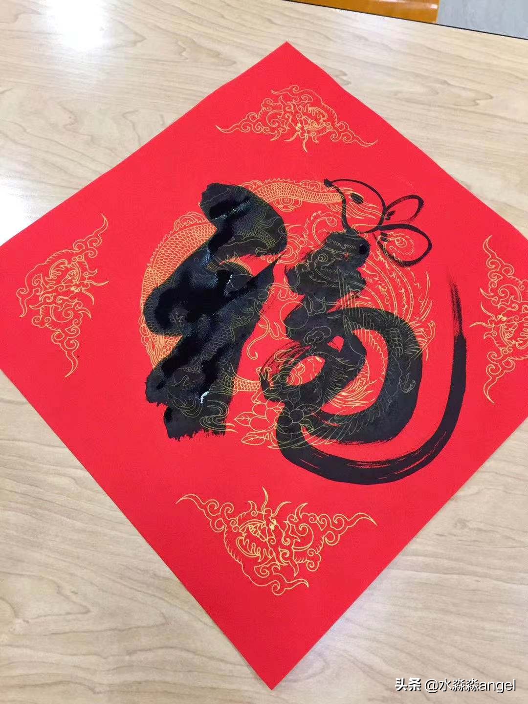 “有钱吗？方便吗？借点钱给我？”过年了你还敢往外借这东西吗？