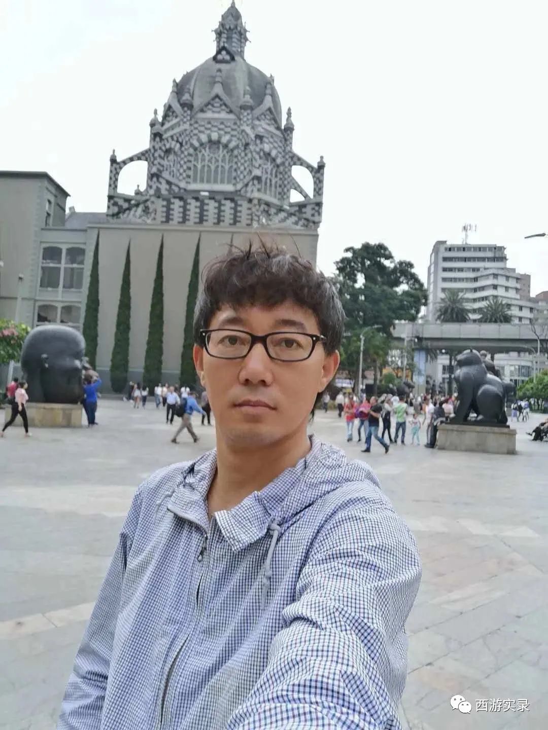 三进三出哥伦比亚送鲜花求爱，沪C穿越五大洲、第一次在南美相亲