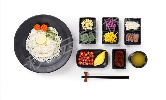 体验米线,体验十分钟就能吃上一桌年夜饭