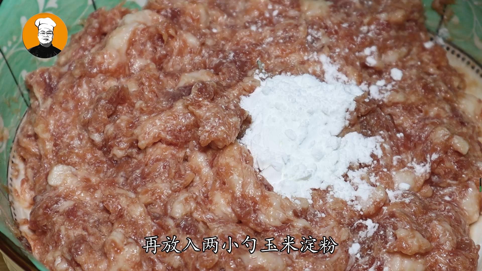 红烧狮子头的经典做法软烂入味,红烧狮子头详细教程