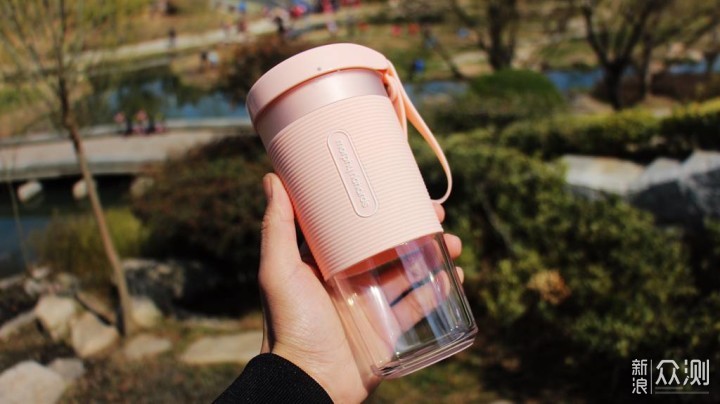 有了它就能喝到纯天然果汁了,有了它随时可以鲜榨果汁