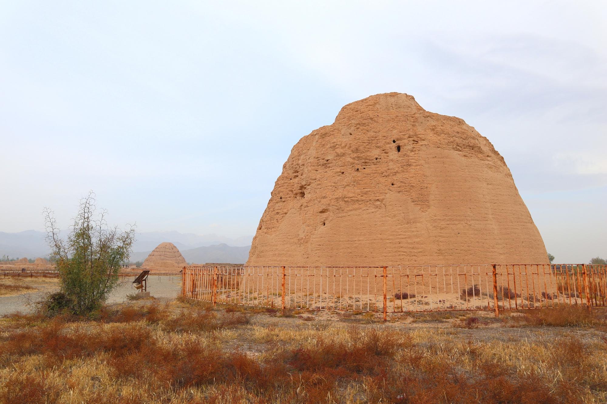 银川的西夏王陵,银川西夏王陵