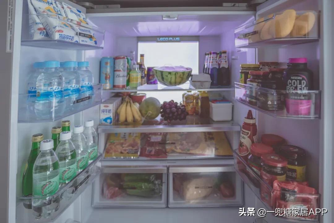 48平米小餐厅,双人小包厢餐厅可看电影