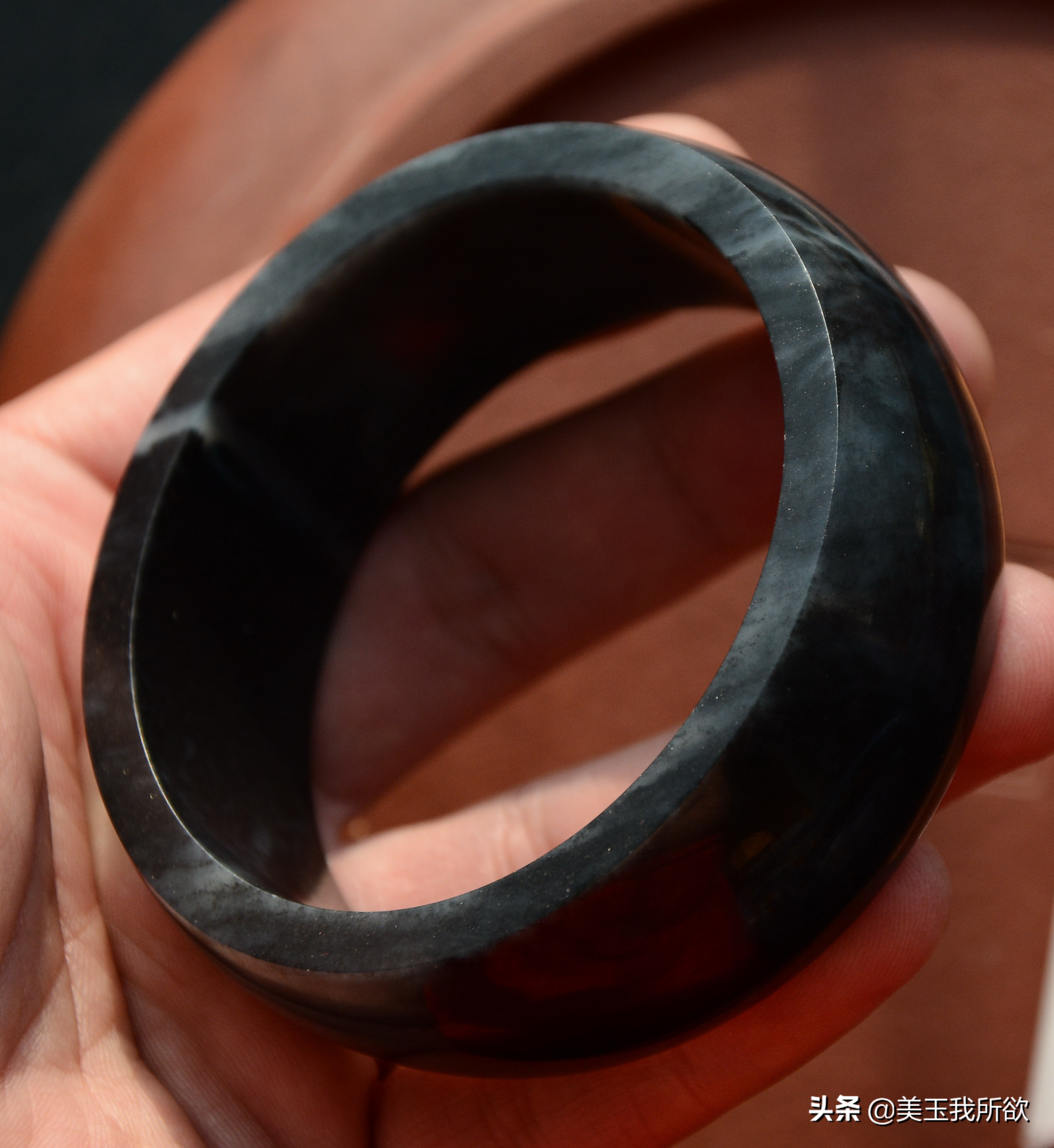 和田玉碧玉多色的手镯图片,和田玉手镯青玉图片