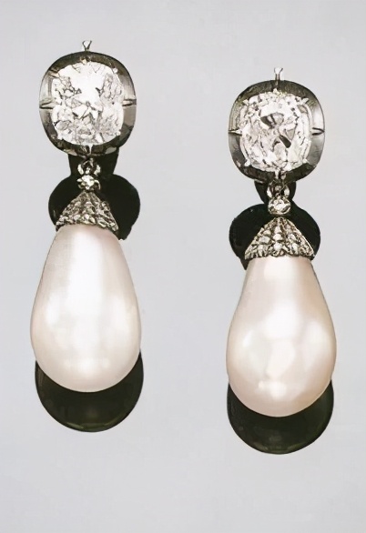 优雅王后因珍珠而闻名，却被国民记成一款披萨