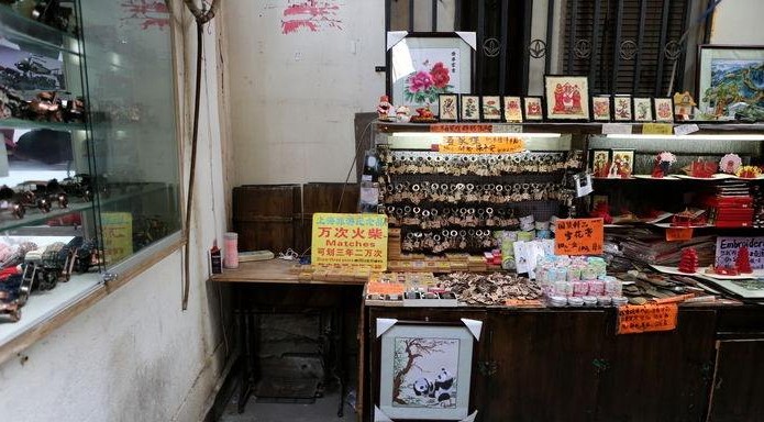 刚开始摆摊做什么类目比较好,后浪新天地可以摆地摊吗