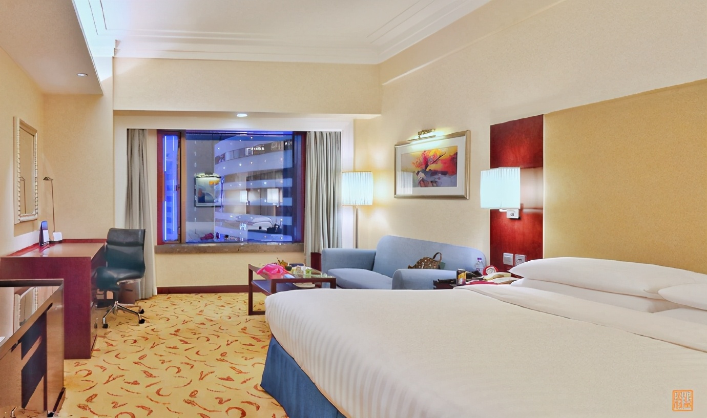 不能飞去巴黎伦敦，不如到大连喂鸽子，赏海景吃海鲜