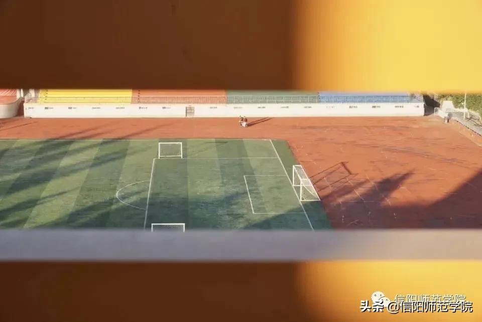 日落大道浪漫出逃歌词,在日落大道浪漫出逃下一句