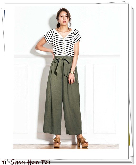 夏天绿色短袖阔腿裤套装配的凉鞋,黑色阔腿裤配绿色碎花上衣好看吗