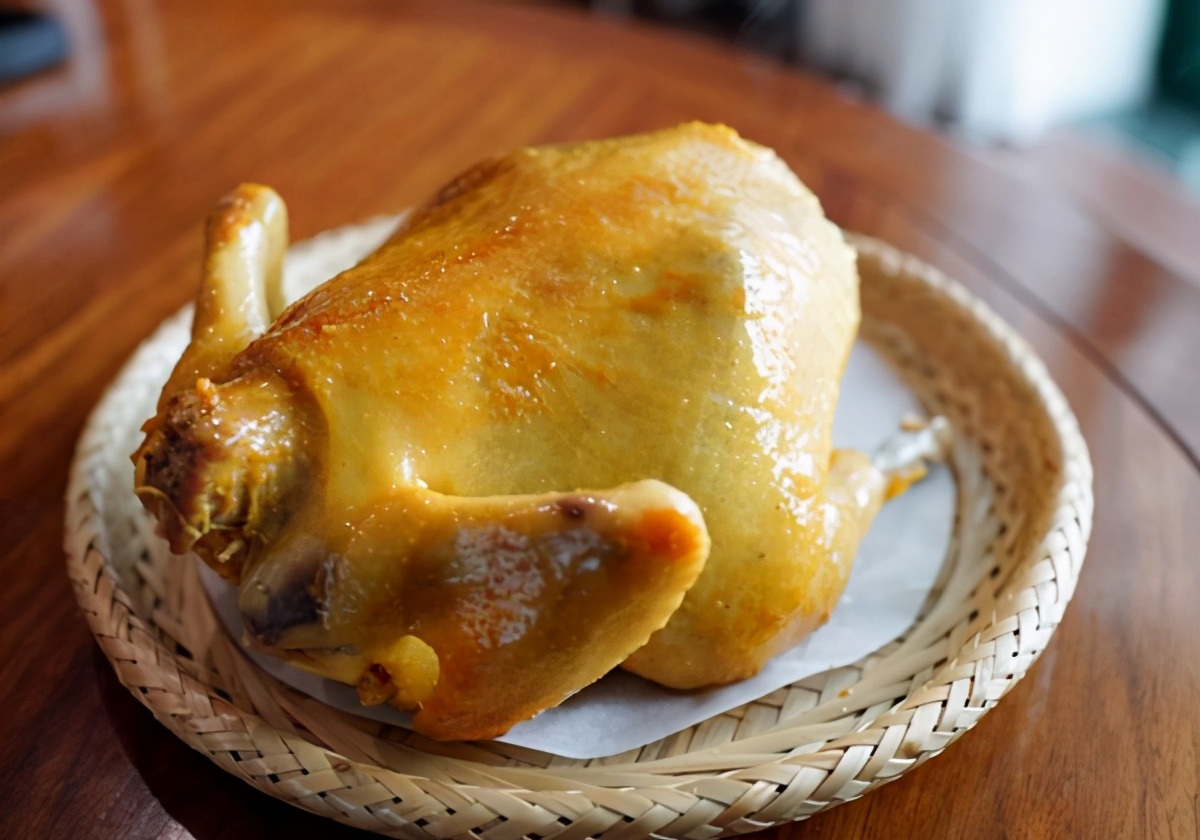 自己亲手做的盐焗鸡好吃好味道,简单又嫩滑的盐焗鸡