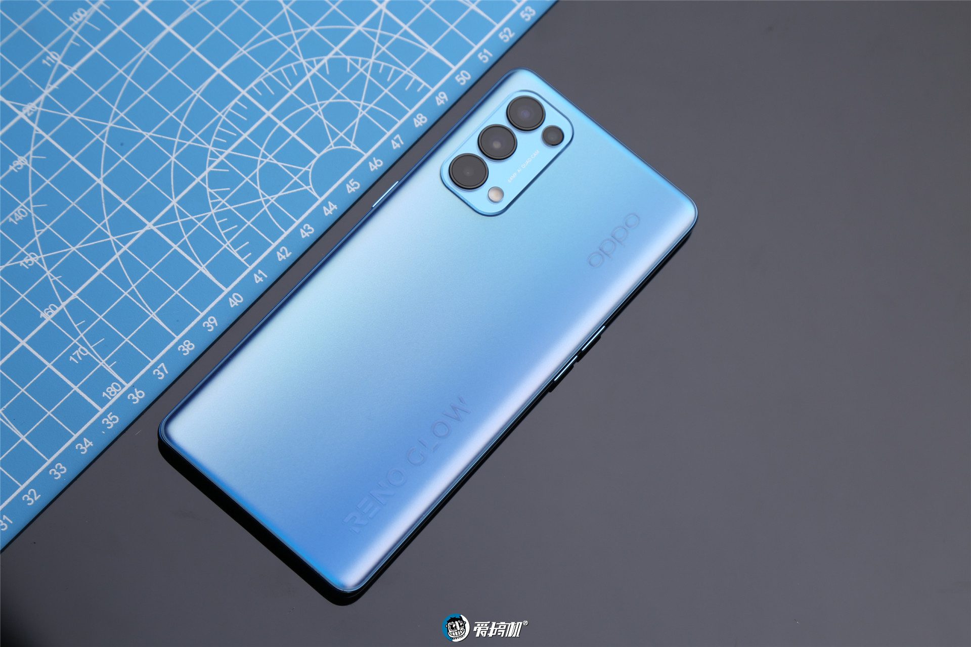 opporeno5pro体验评测帅薄朋克,opporeno5pro256g测评
