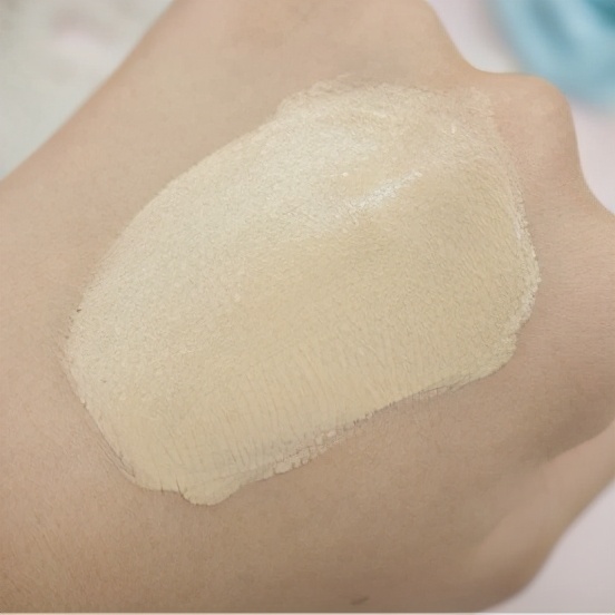 适合夏天用的粉底液推荐,夏天适合用什么粉底液比较好