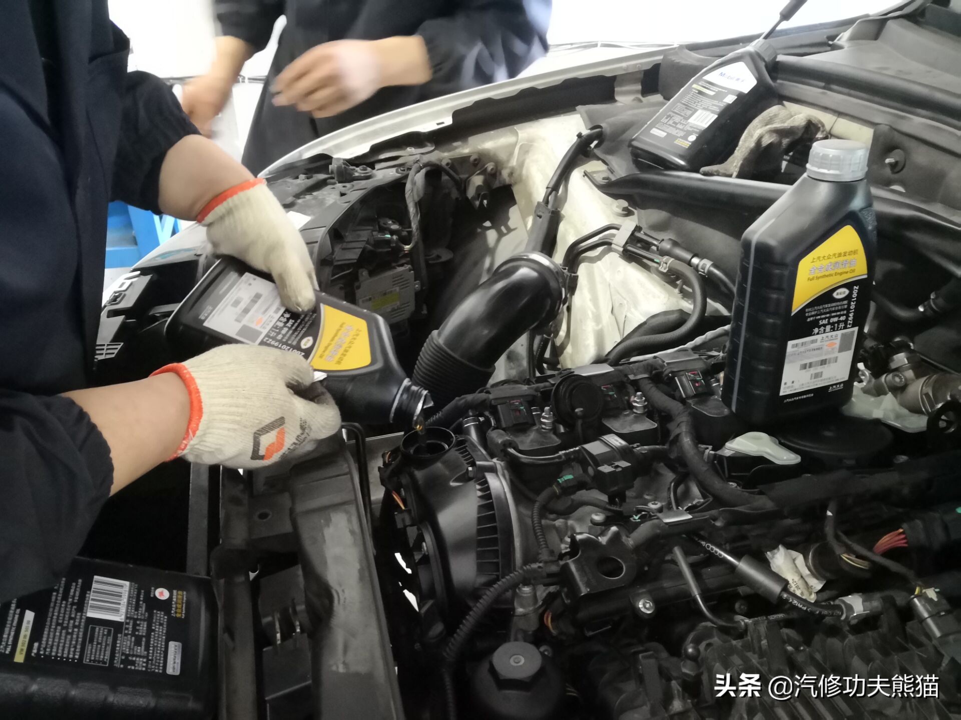 奥迪为何不能解决发动机烧机油,奥迪q5lea888三代发动机烧机油么