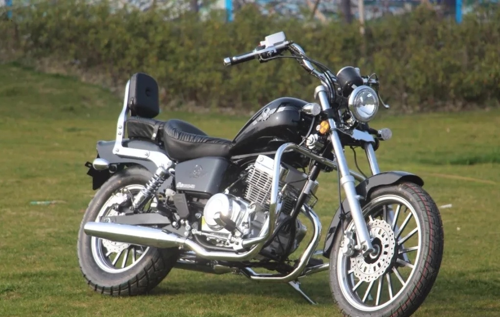 国产250双缸经典太子车升级国四，CBS系统，液晶仪表，售价1.38万